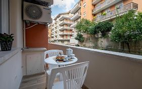 Emily Valles Apartment Saint Peter'S